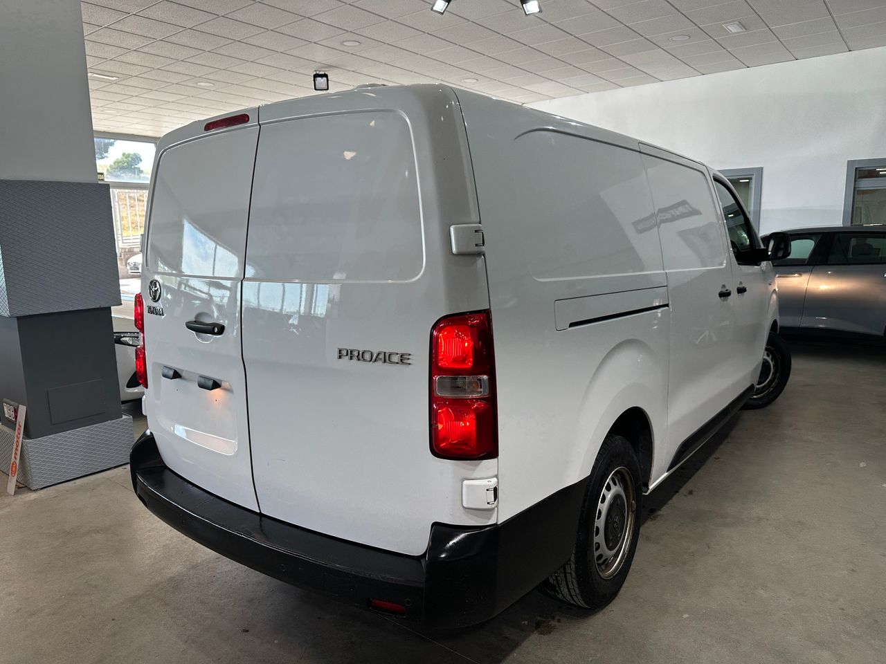 Toyota Proace 2.0D 140CV DYNAMIC - Foto 7