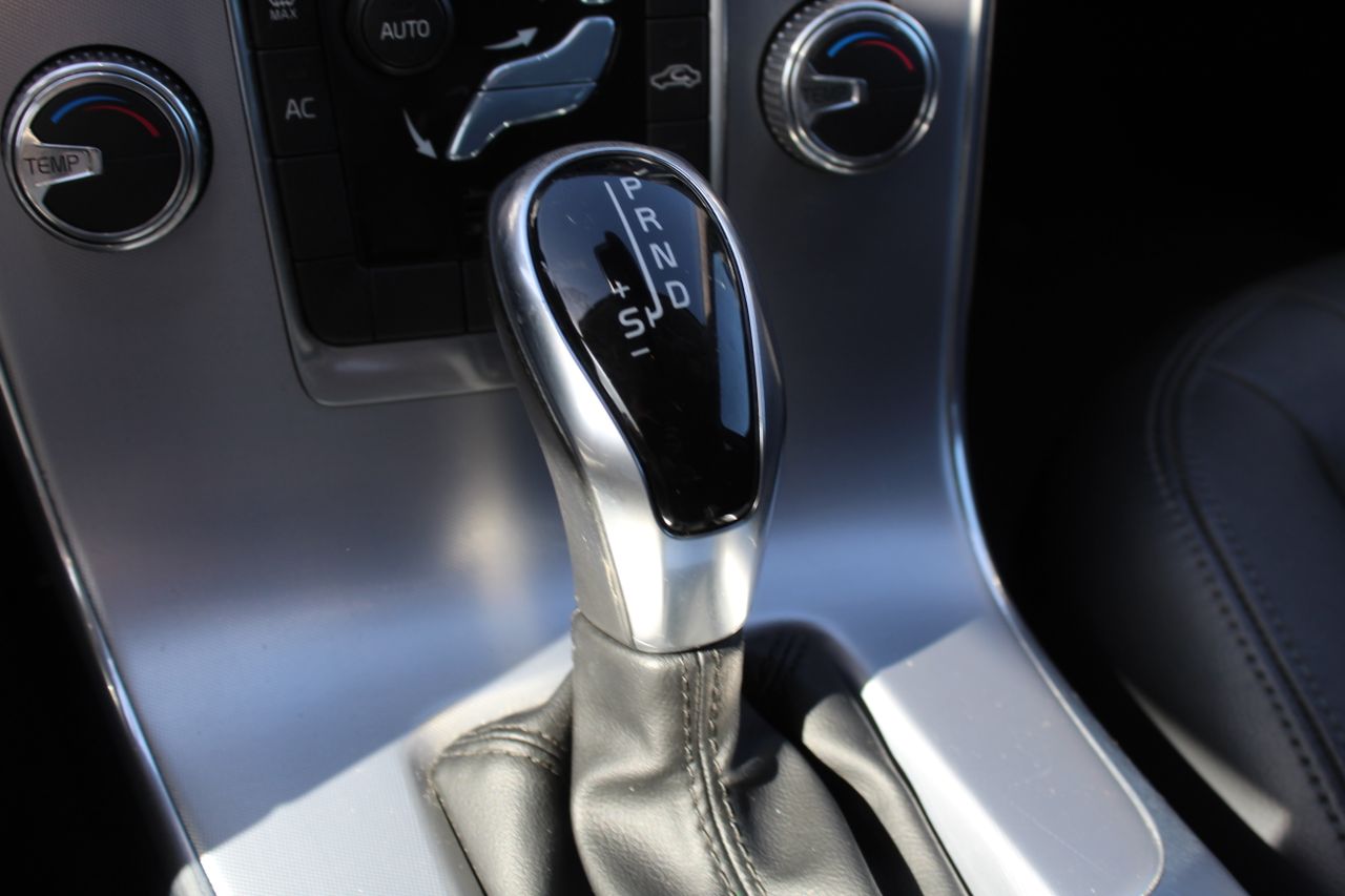 Volvo V60 D2 Momentum Aut. - Foto 13