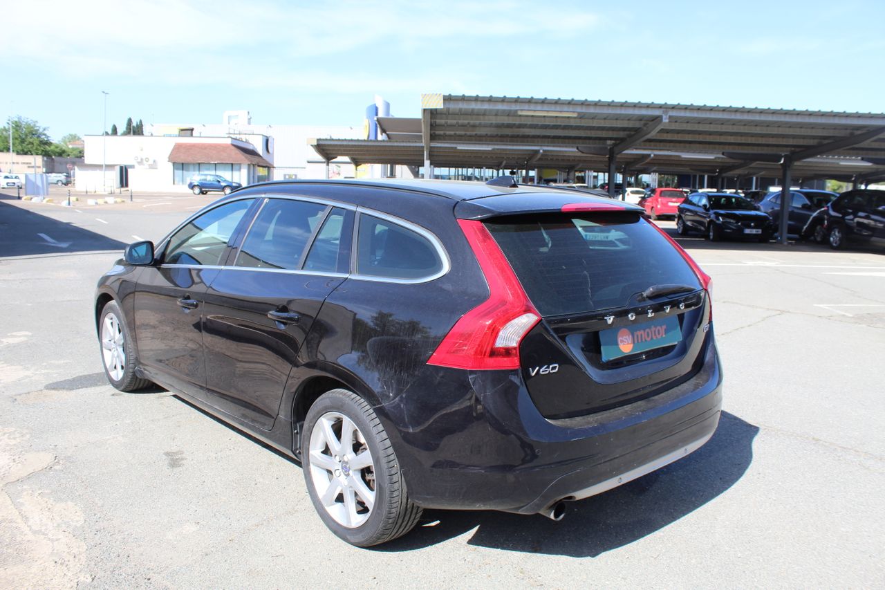 Volvo V60 D2 Momentum Aut. - Foto 4