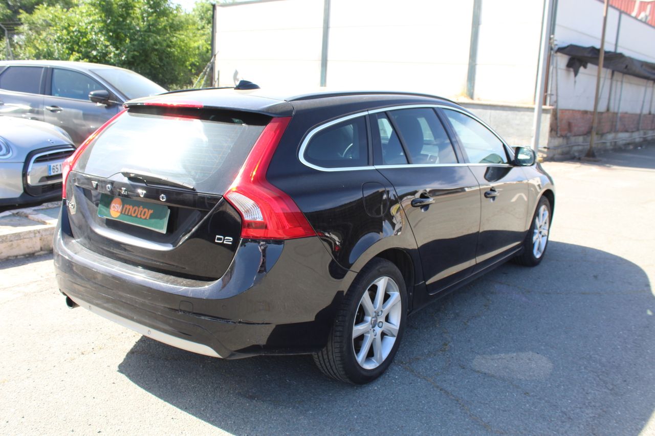 Volvo V60 D2 Momentum Aut. - Foto 7