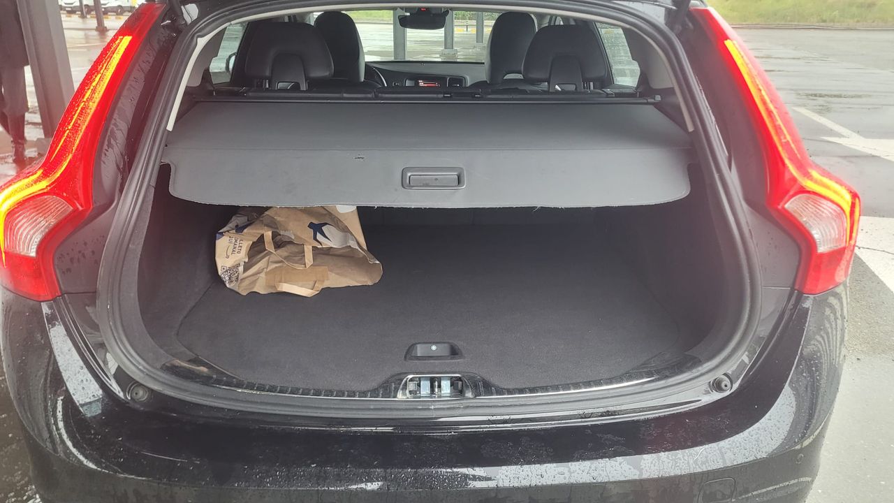 Volvo V60 D2 Momentum Aut. - Foto 6