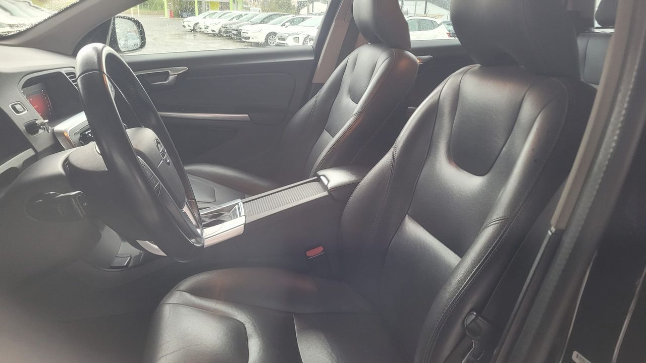 Volvo V60 D2 Momentum Aut. - Foto 9