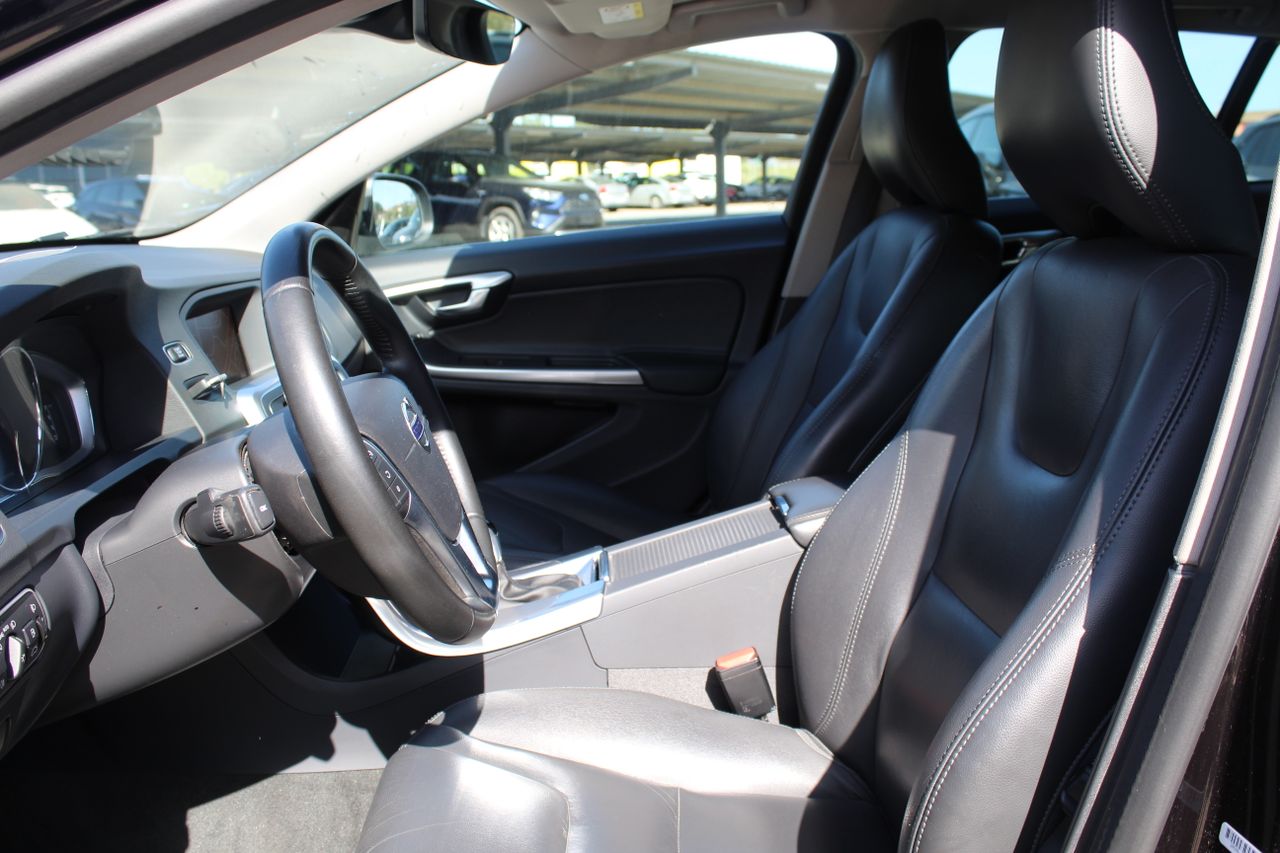 Volvo V60 D2 Momentum Aut. - Foto 10