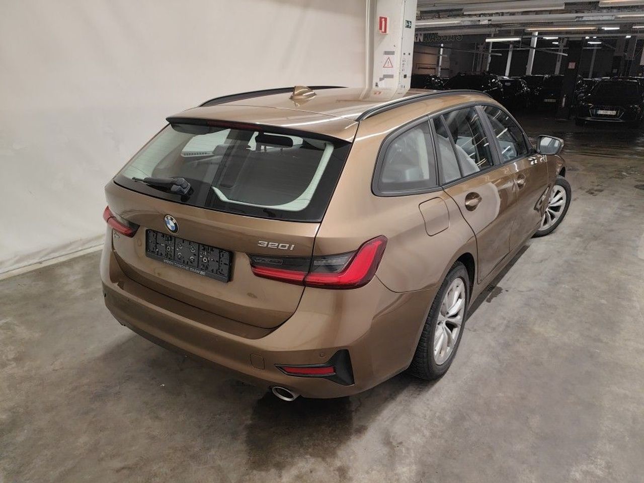 BMW Serie 3 320I 190CV AUTO FAMILIAR - Foto 4