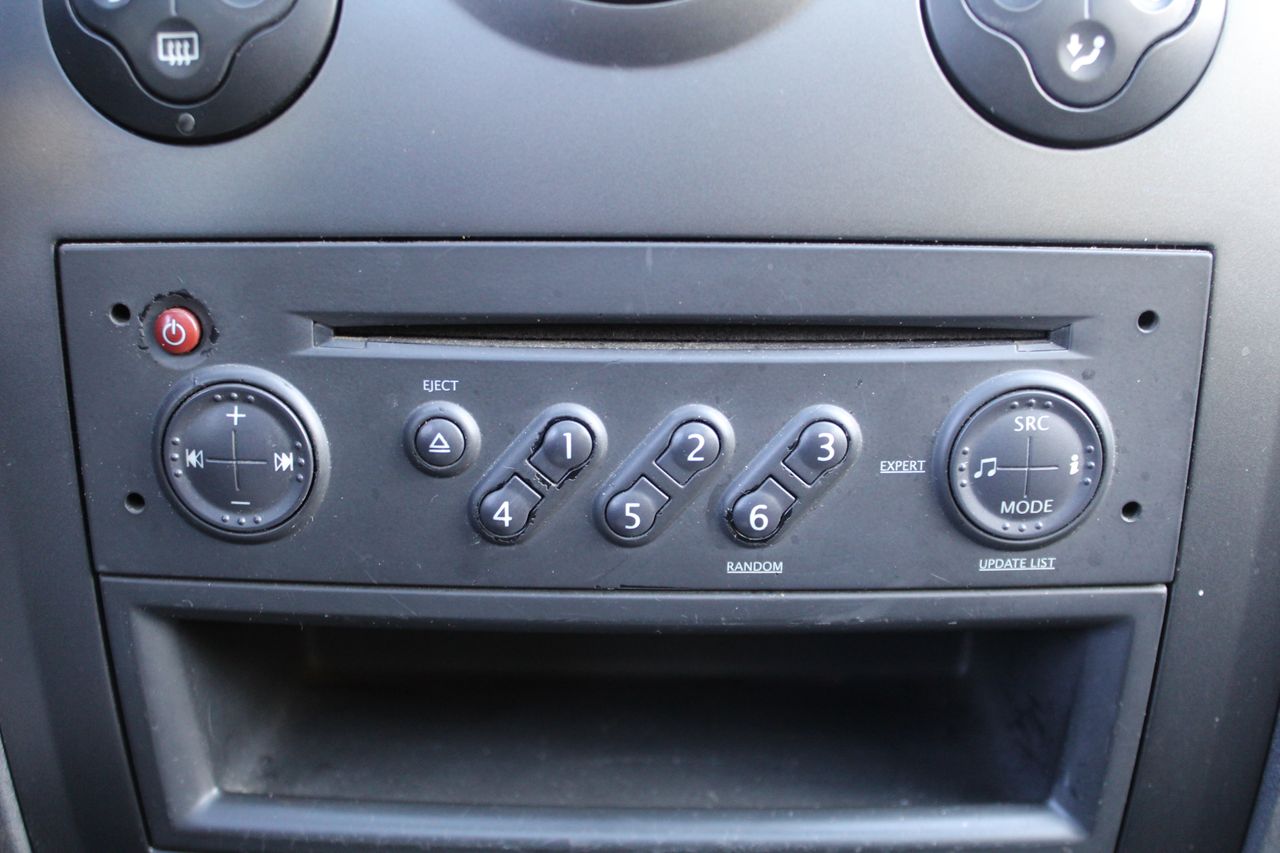 Renault Megane II Familiar 1.6 i 111 cv - Foto 19