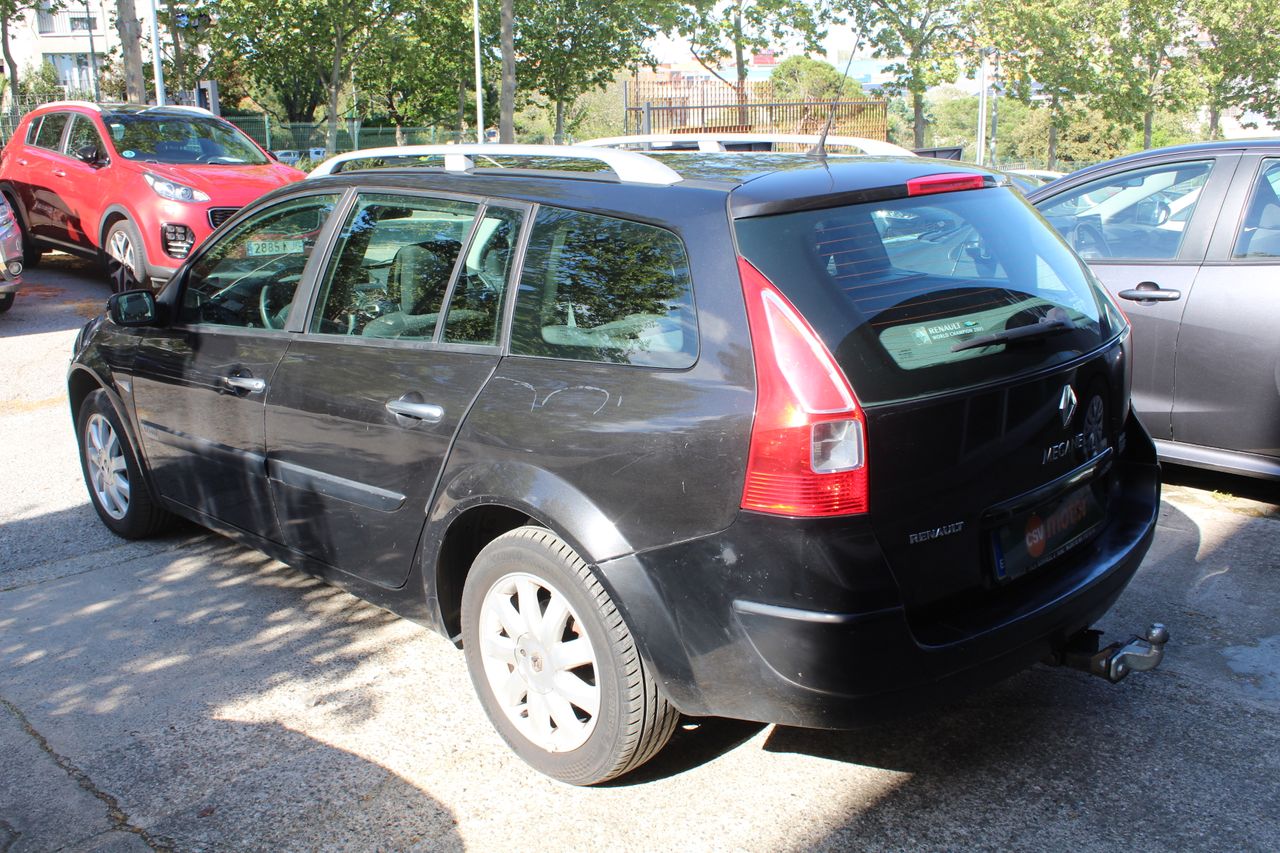 Renault Megane II Familiar 1.6 i 111 cv - Foto 6