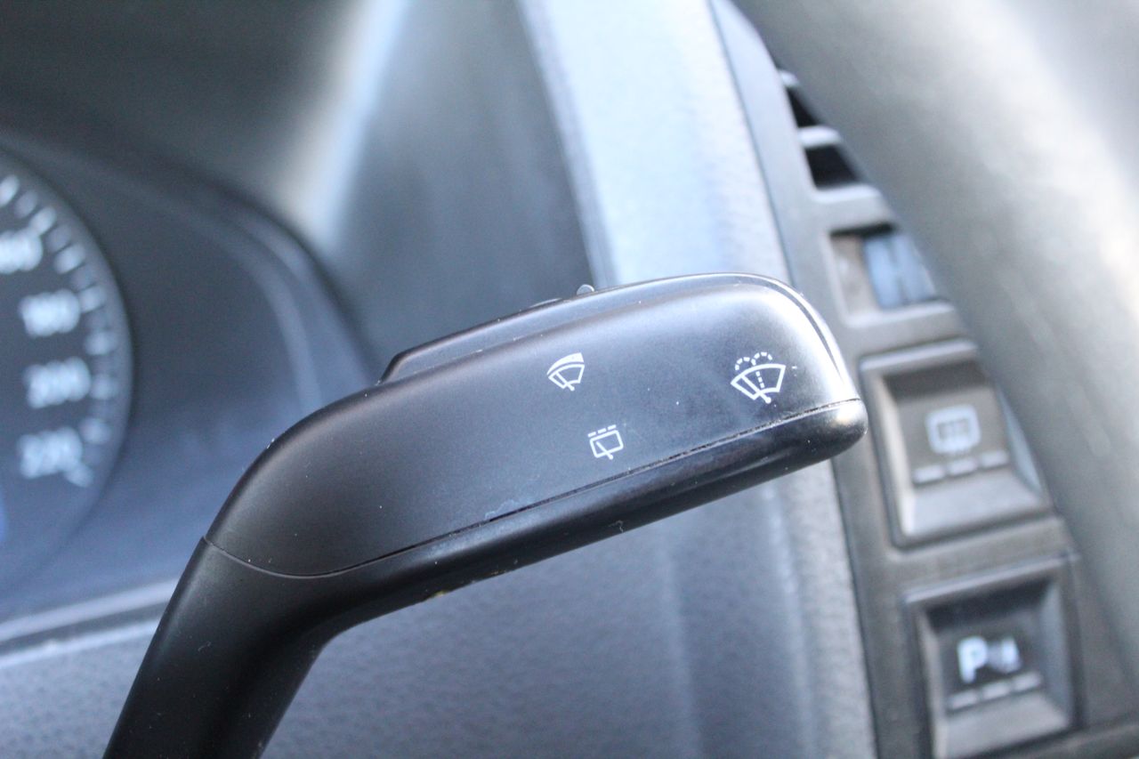 Volkswagen Multivan 2.5 TDI 130CV - Foto 15