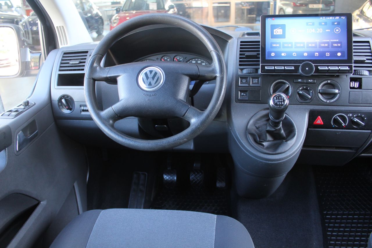 Volkswagen Multivan 2.5 TDI 130CV - Foto 13