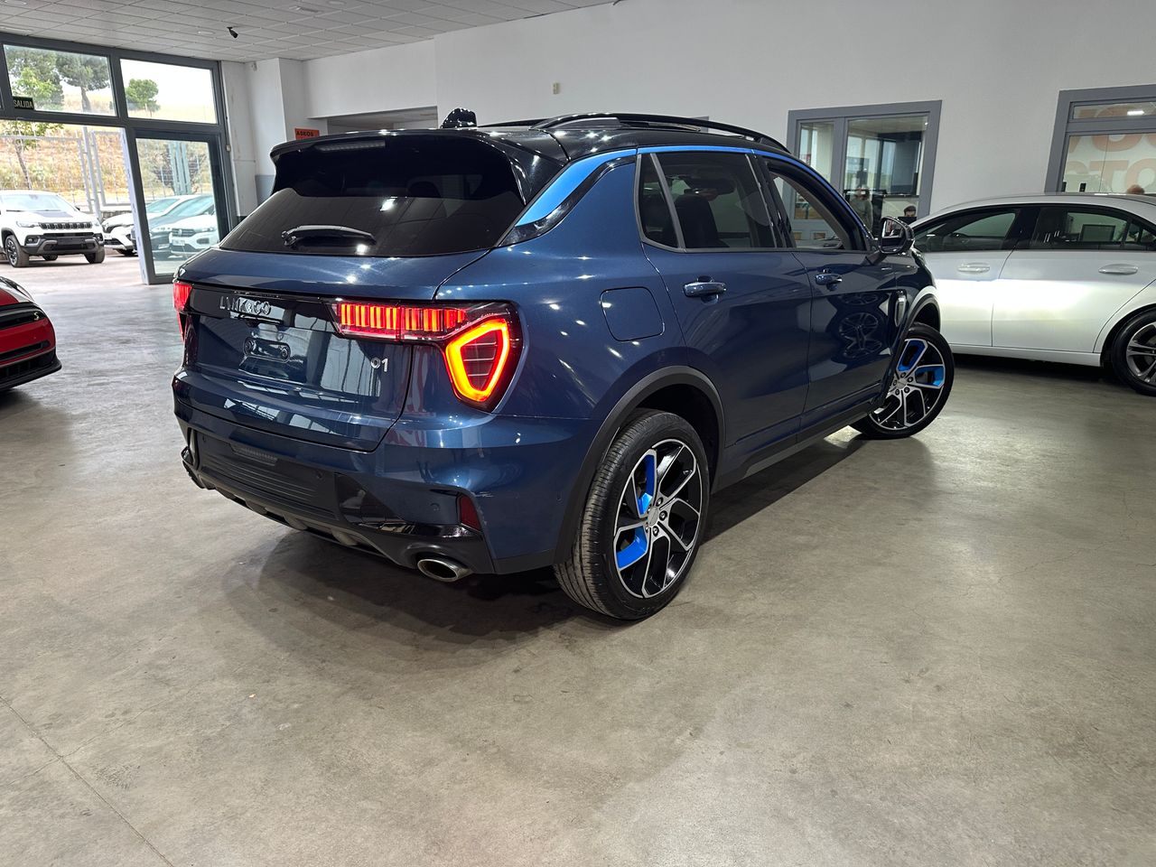 Lynk & Co 01 1.5PHEV 260CV 3.3KW - Foto 8