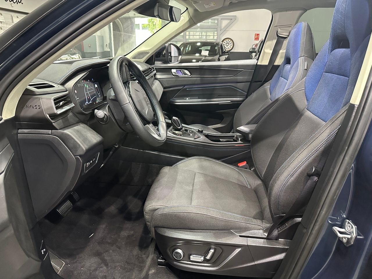 Lynk & Co 01 1.5PHEV 260CV 3.3KW - Foto 13