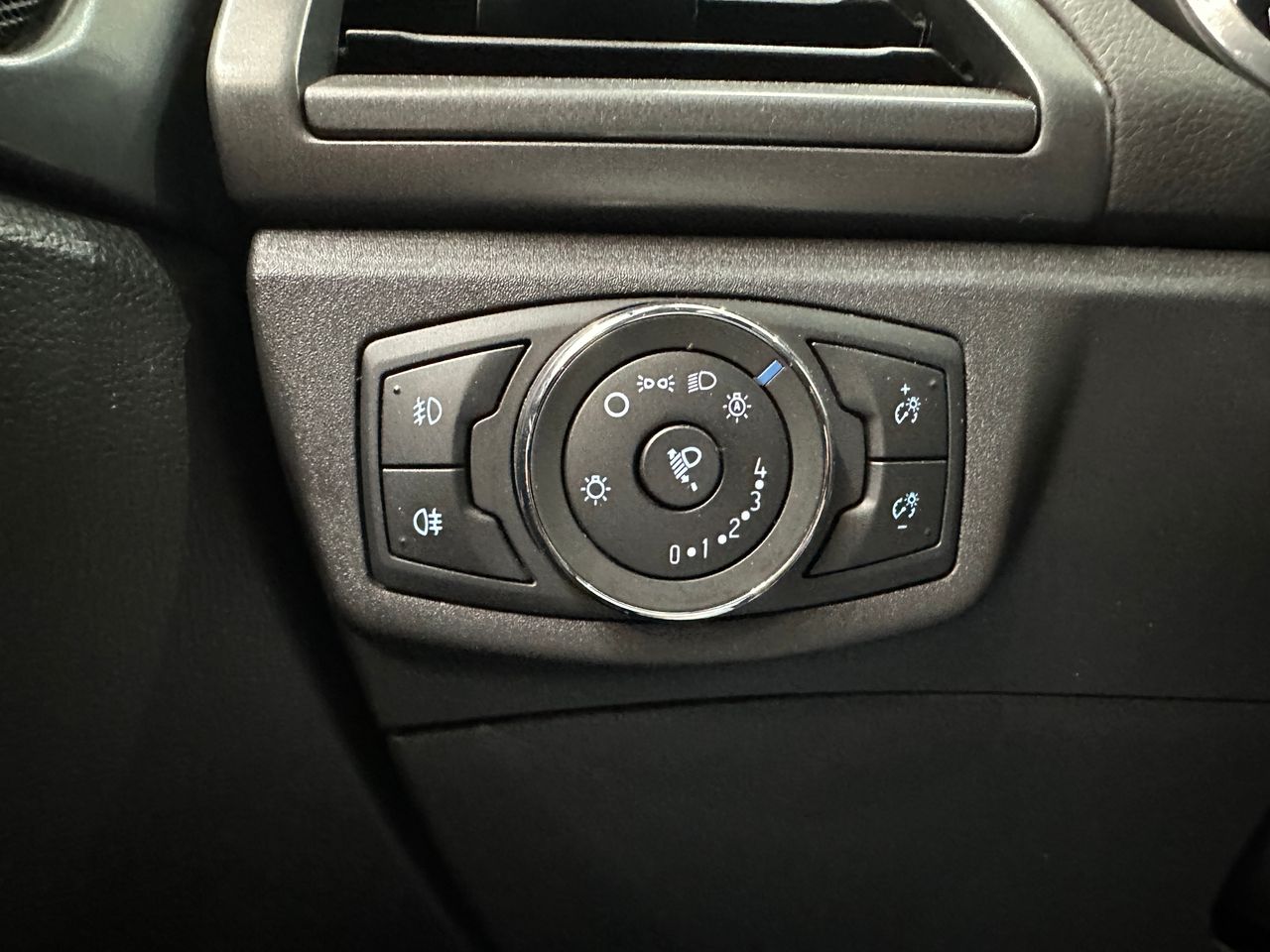 Ford Mondeo Sportbreak Titanium 2.0 TDCi 110 kW (150 CV) - Foto 17