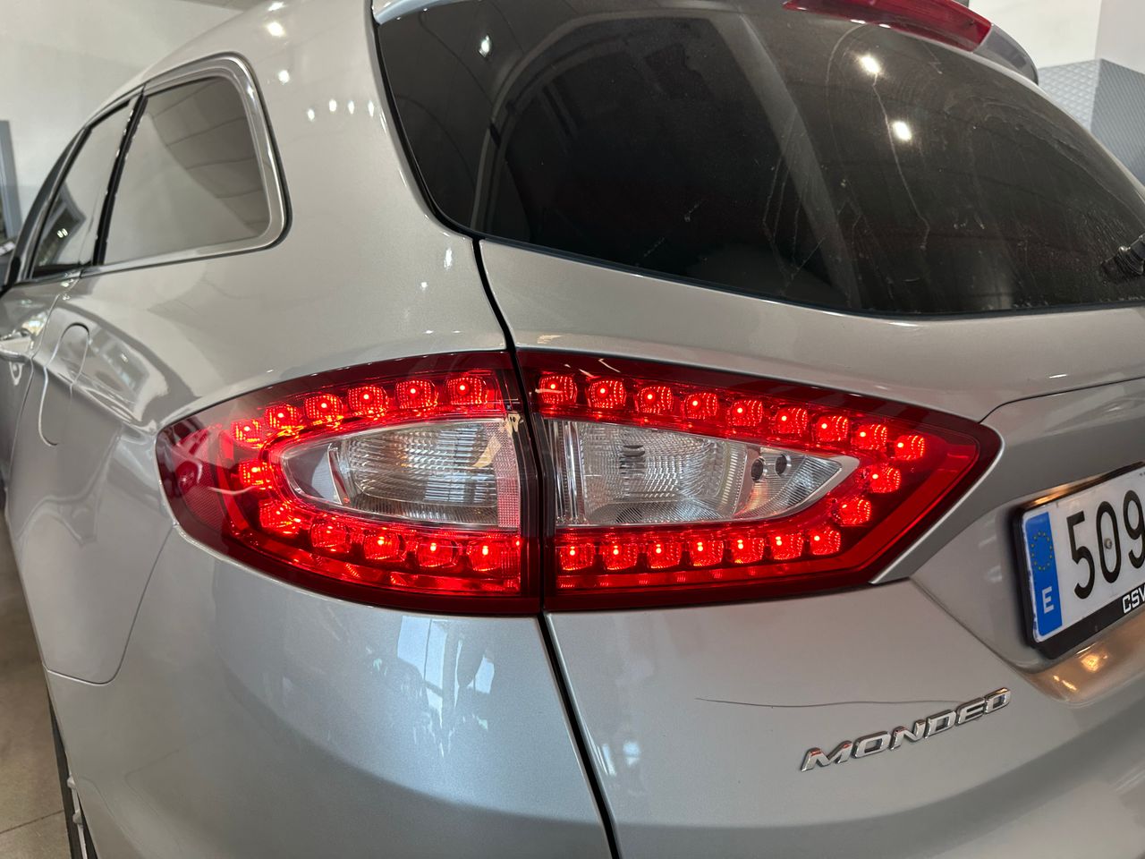 Ford Mondeo Sportbreak Titanium 2.0 TDCi 110 kW (150 CV) - Foto 23