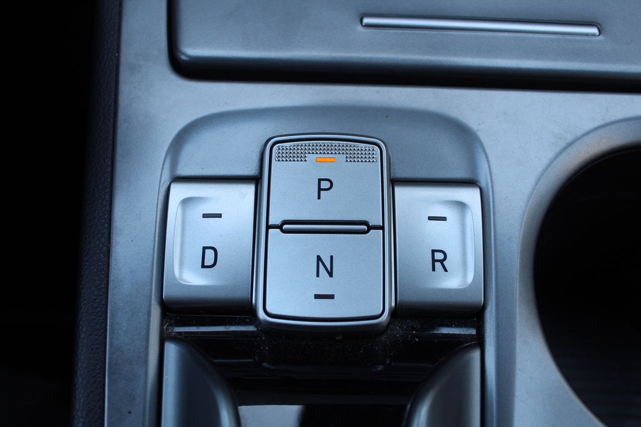 Hyundai Kona Eléctrico 100 kW (136 CV) Tecno 39 kWh - Foto 18