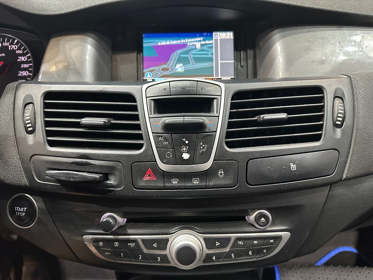 Renault Laguna 2,0 DCI 130CV FAMILIAR - Foto 18