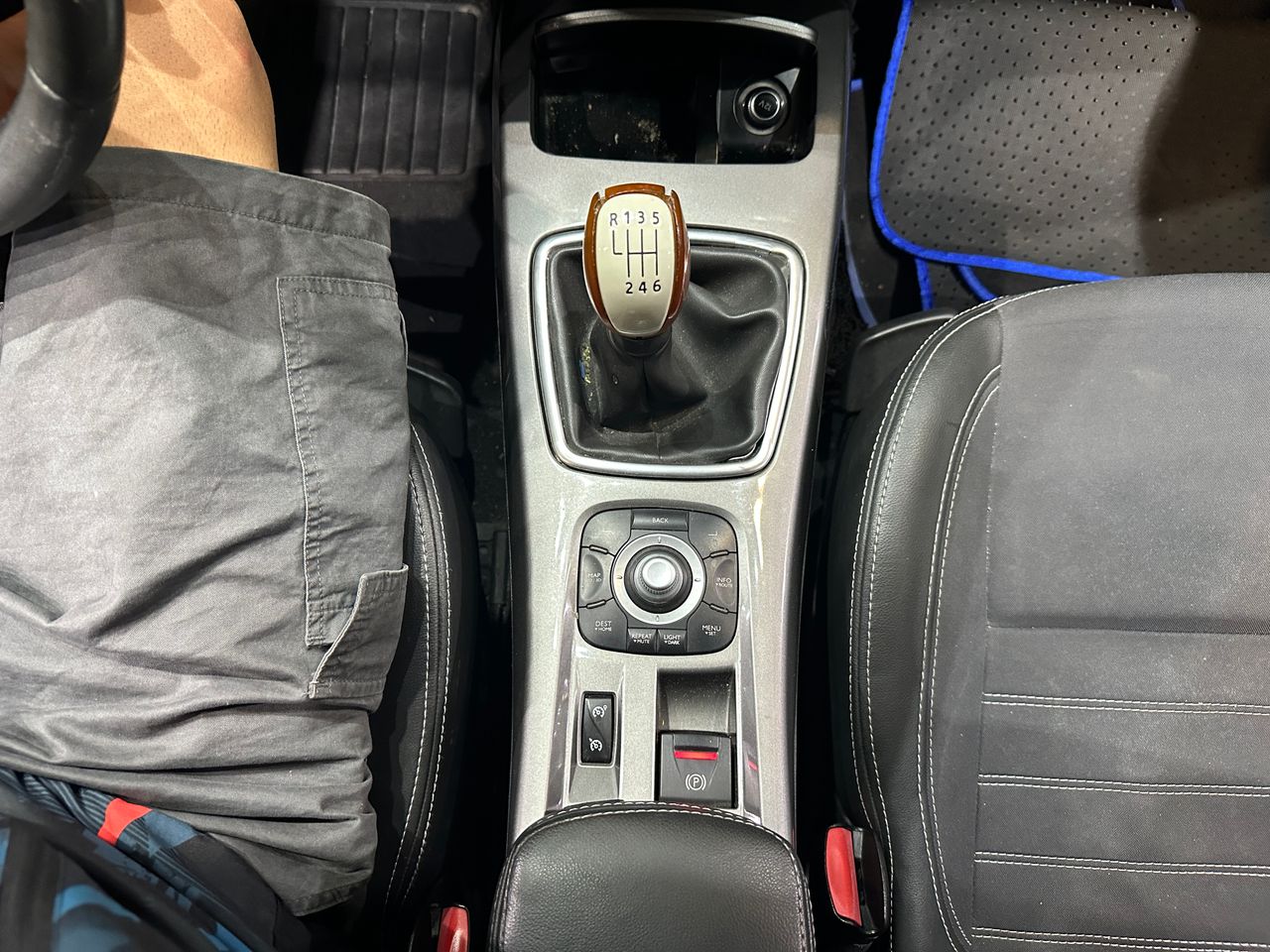 Renault Laguna 2,0 DCI 130CV FAMILIAR - Foto 20