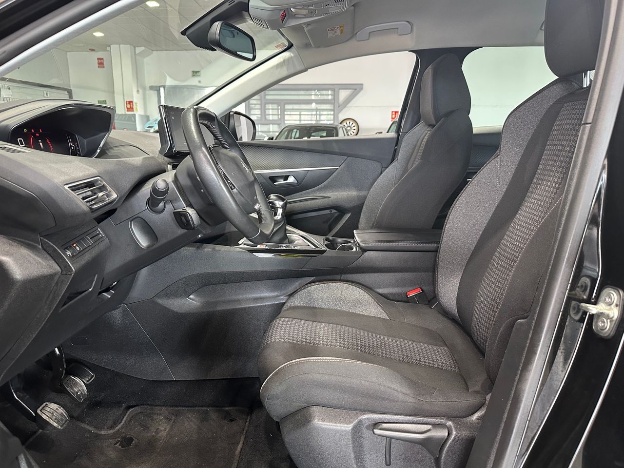 Peugeot 3008 1.5 BLUEHDI 130 ACTIVE PACK - Foto 12