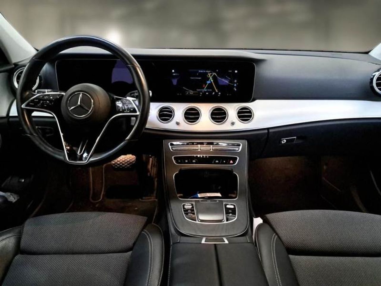 Mercedes Clase E 2.0E300DE EQ-POWER 4MATIC 306CV PREMIUM FAMILIAR - Foto 5