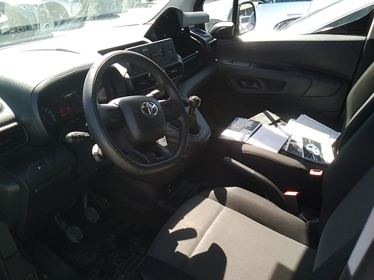 Toyota Proace City 1.5 BLUEHDI 100 GX 650KG MEDIA - Foto 6