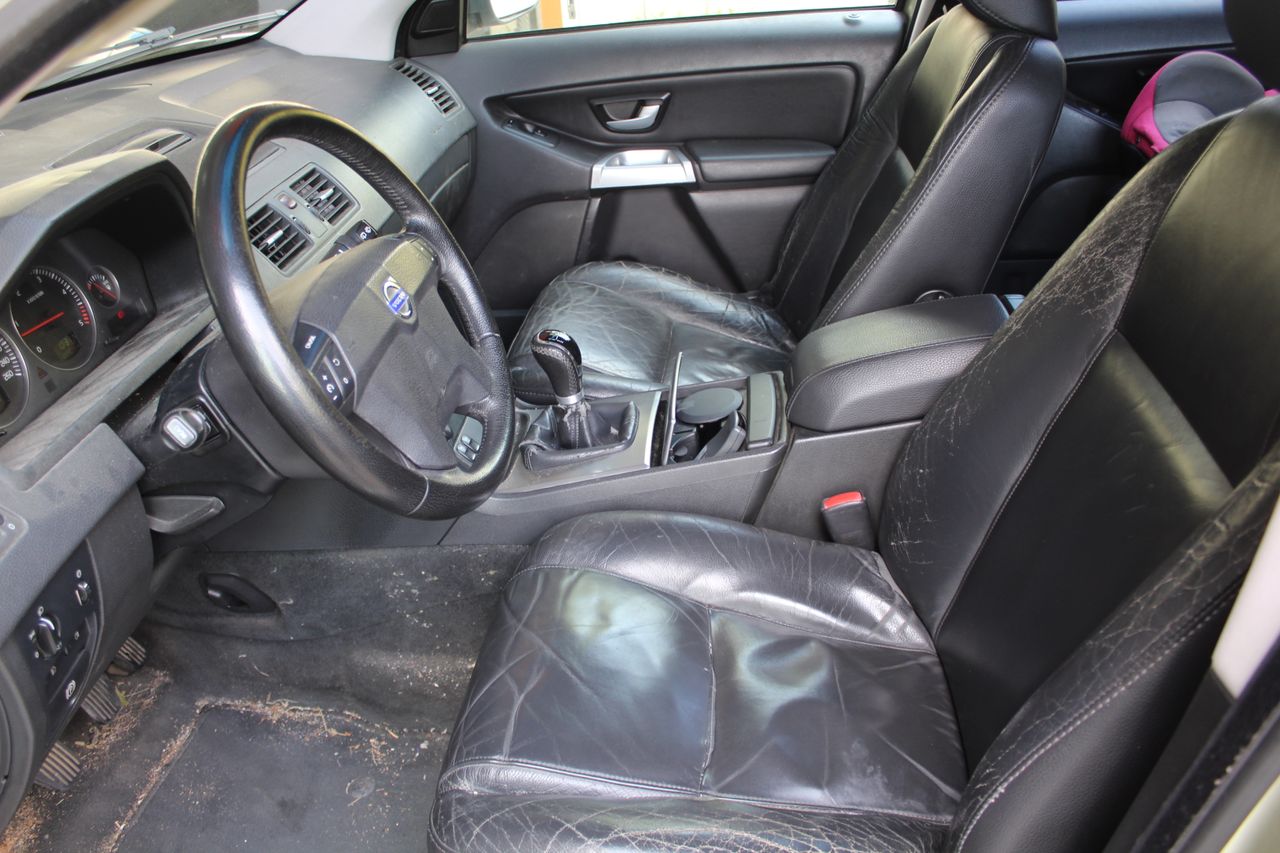 Volvo XC90 D5 Kinetic 7 asientos D5 2.4 TDi 185cv - Foto 9