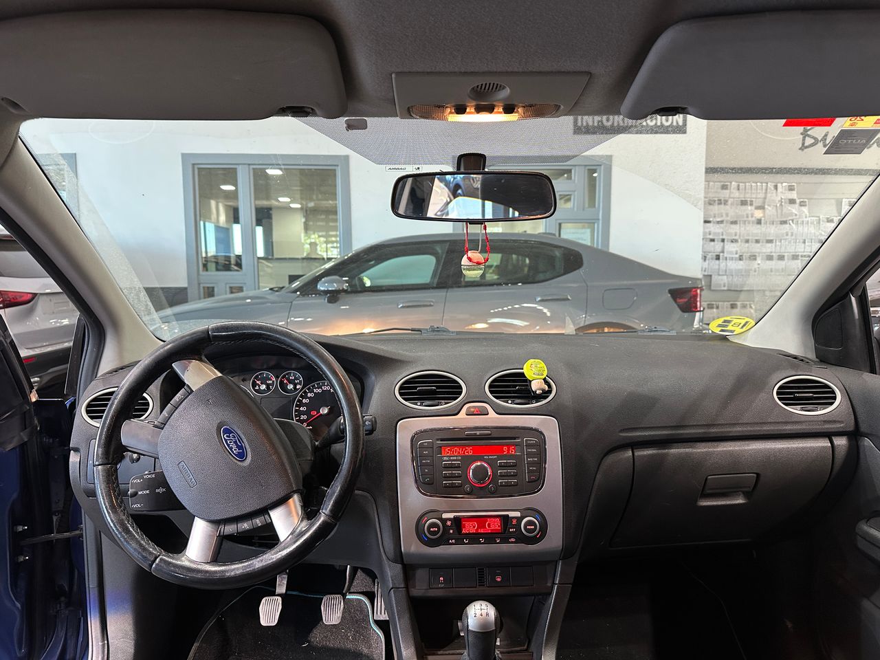 Ford Focus Berlina Ambiente 1.6 TDCi 90cv - Foto 12