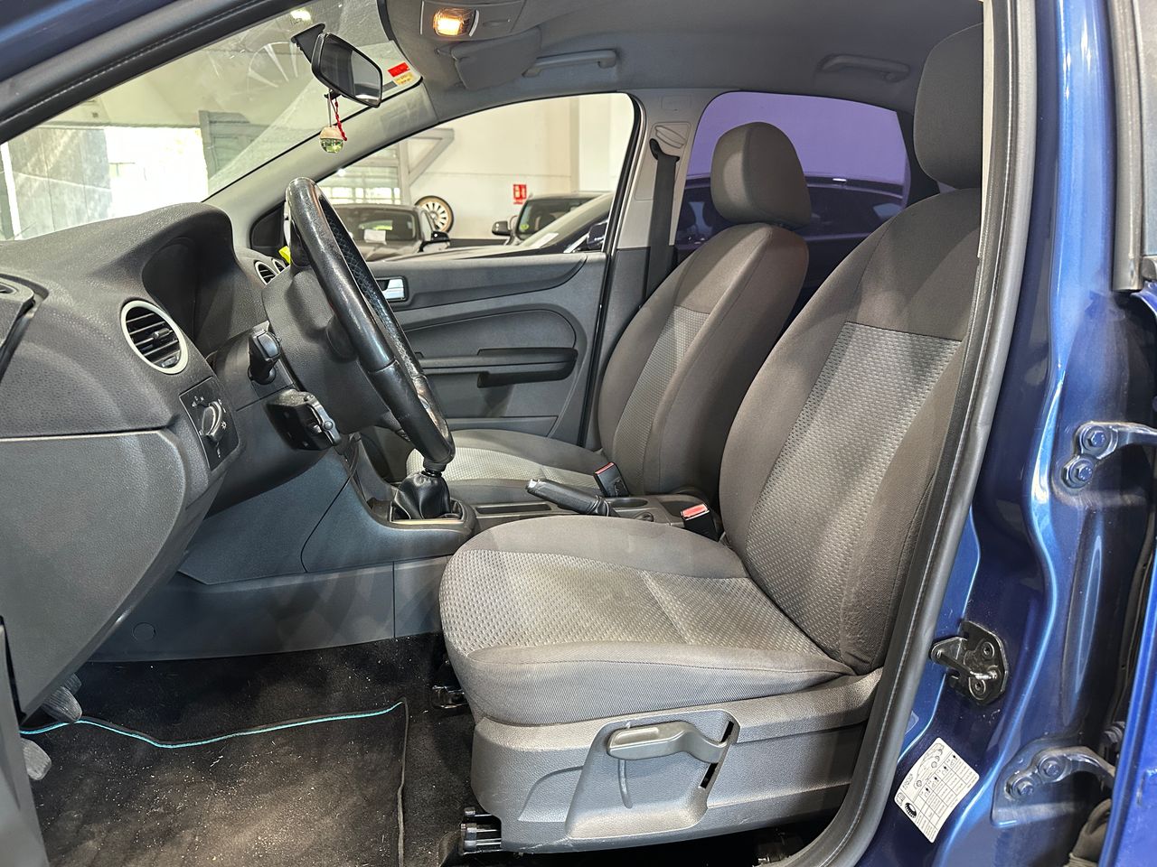 Ford Focus Berlina Ambiente 1.6 TDCi 90cv - Foto 10