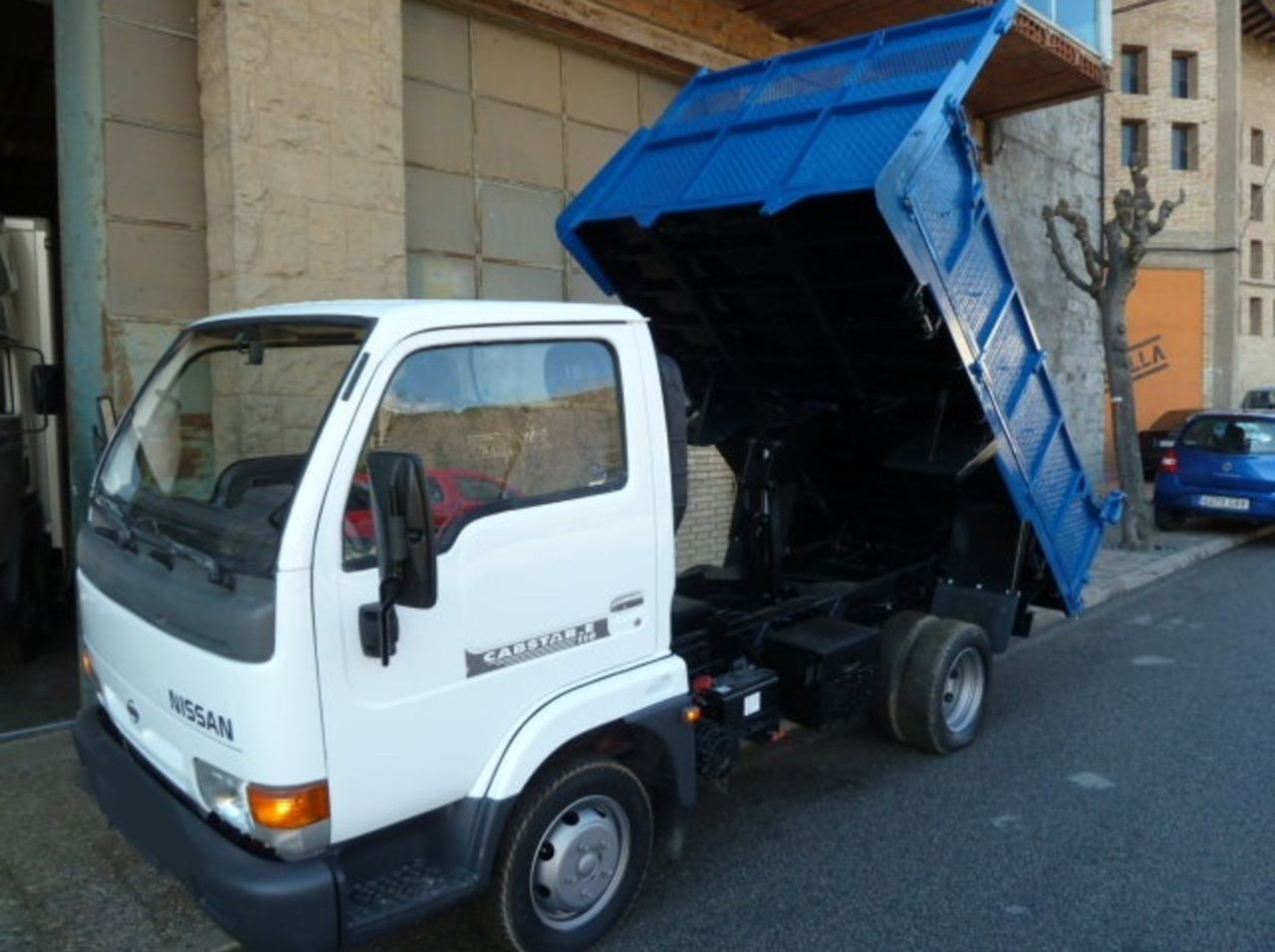 nissan cabstar 2004 / foto grande (3)