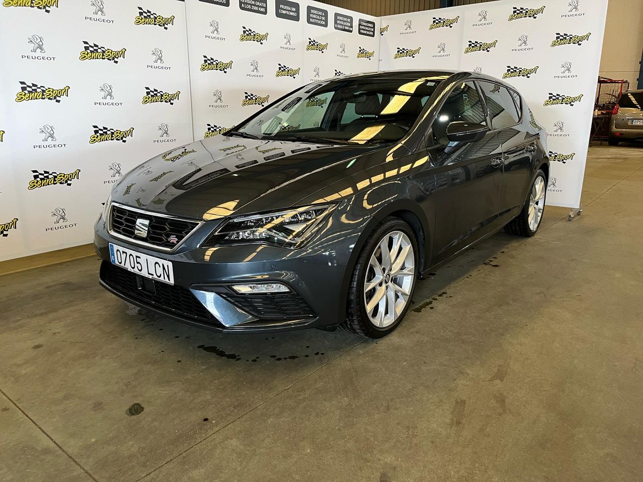 Llantas de 18 en plata  de segunda mano - seat leon 2019 /