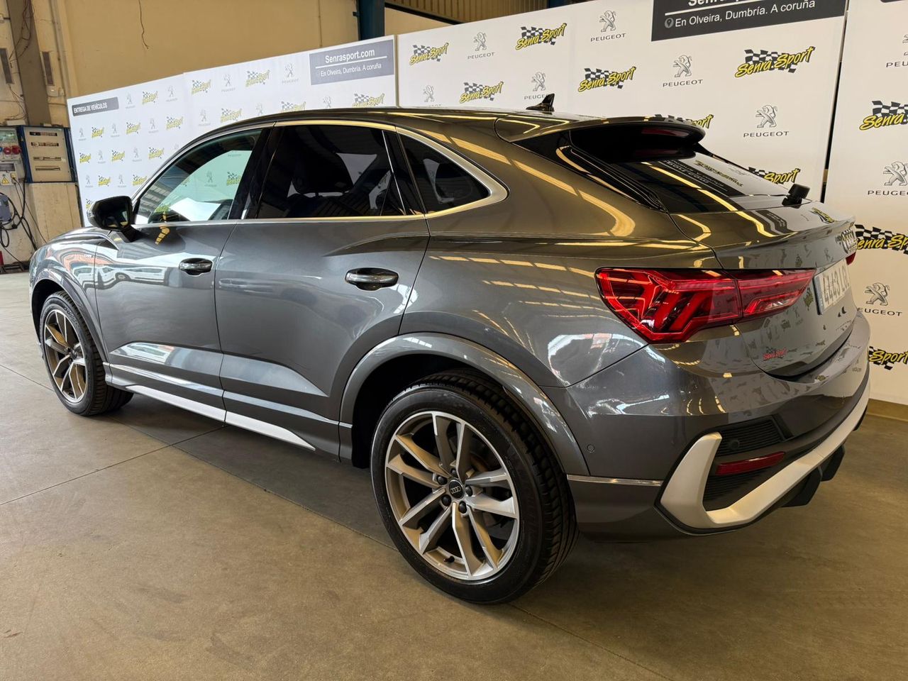 Audi Q3 S line 35 TDI 110kW (150CV) S tronic SE PUEDE VER Y PROBAR EN SENRA SPORT (PEUGEOT) DUMBRIA - Foto 8