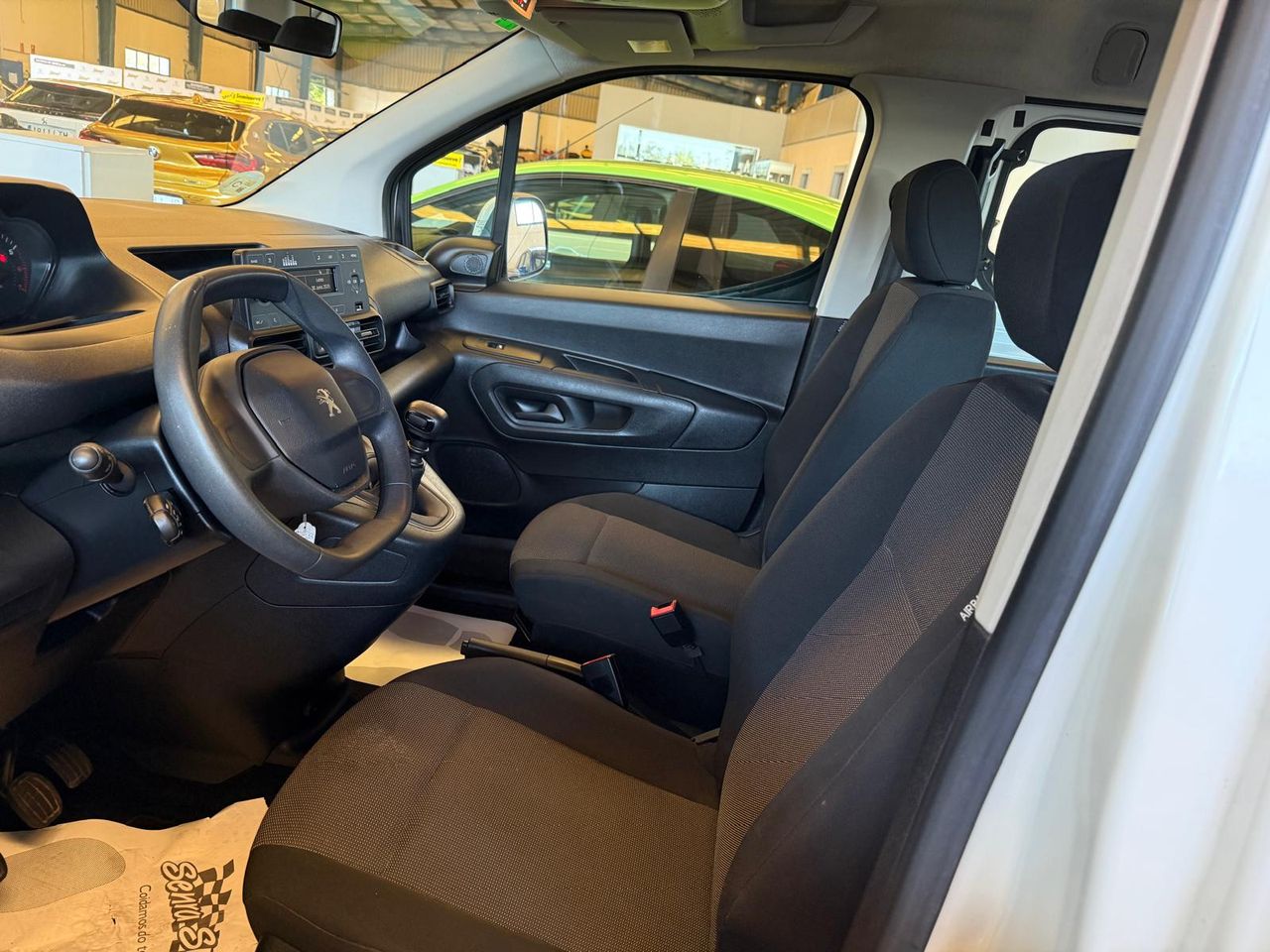 Peugeot Rifter Active Pack Standard BlueHDi 73kW 100CV S&S 6Vel. MAN Standard - Foto 8
