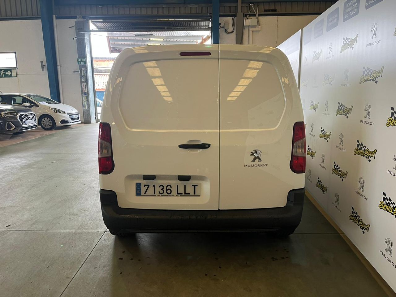 Peugeot Partner PRO STANDAR  - Foto 5