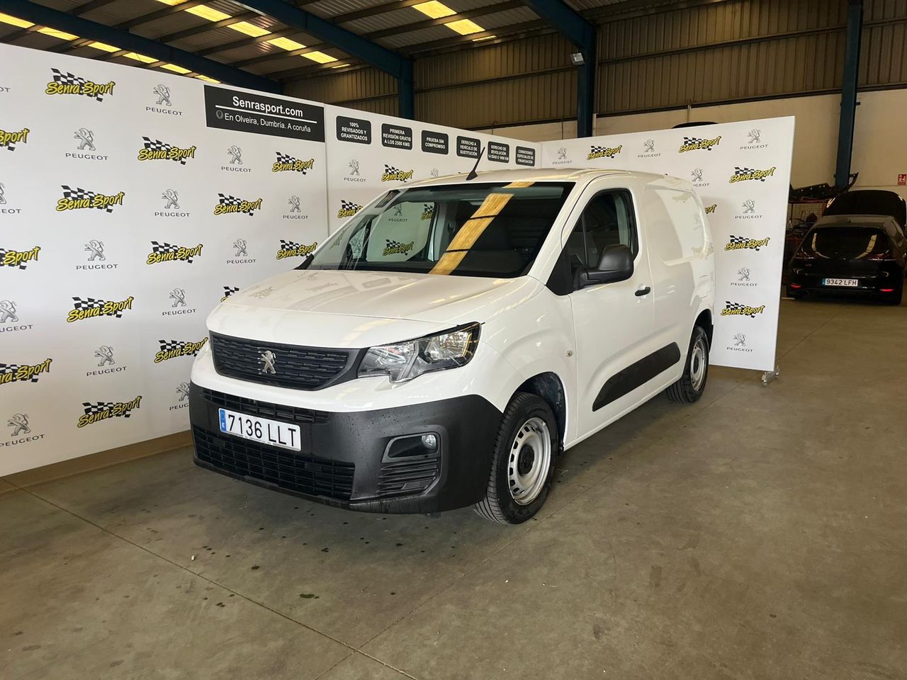 Foto peugeot partner 2020 /