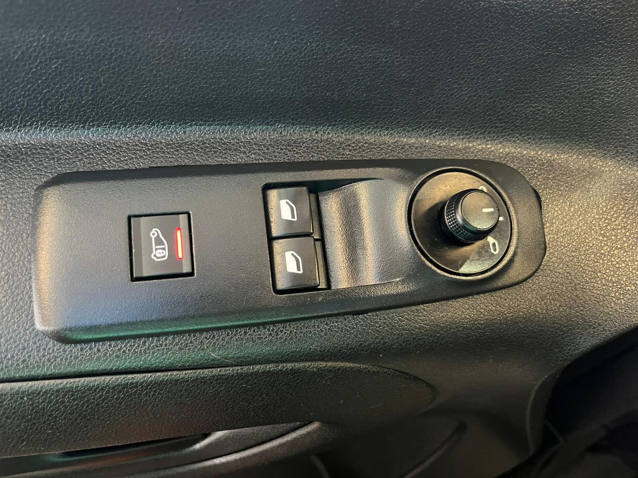 Peugeot Partner PRO STANDAR  - Foto 17