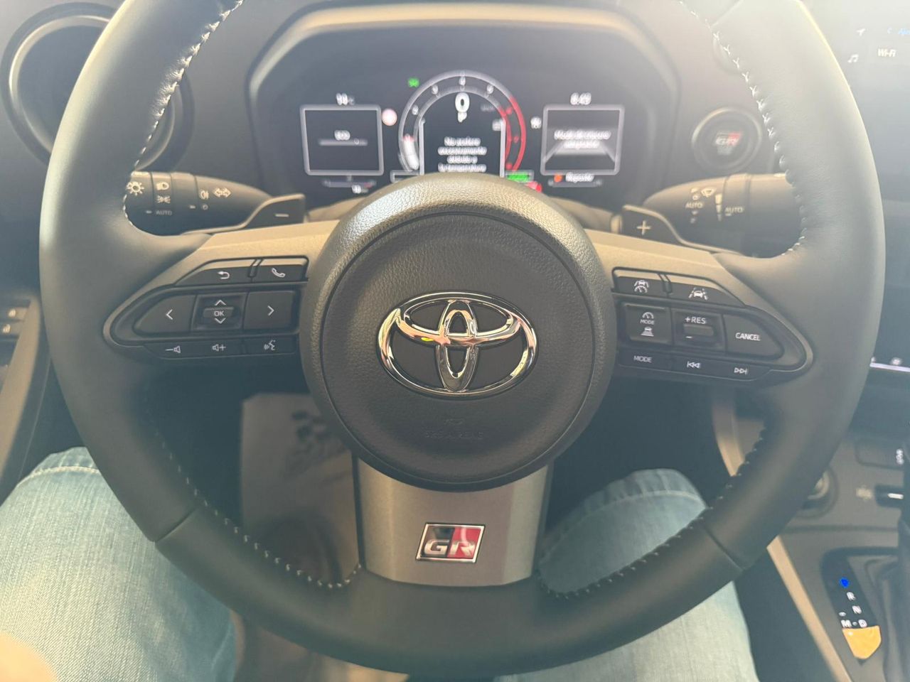 Toyota GR Yaris 1.6T 280 RZ A/T + TOURING PACK SE PUEDE VER Y PROBAR EN SENRA SPORT (PEUGEOT) DUMBRIA - Foto 15