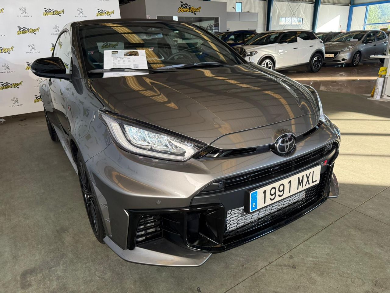 Toyota GR Yaris 1.6T 280 RZ A/T + TOURING PACK SE PUEDE VER Y PROBAR EN SENRA SPORT (PEUGEOT) DUMBRIA - Foto 6