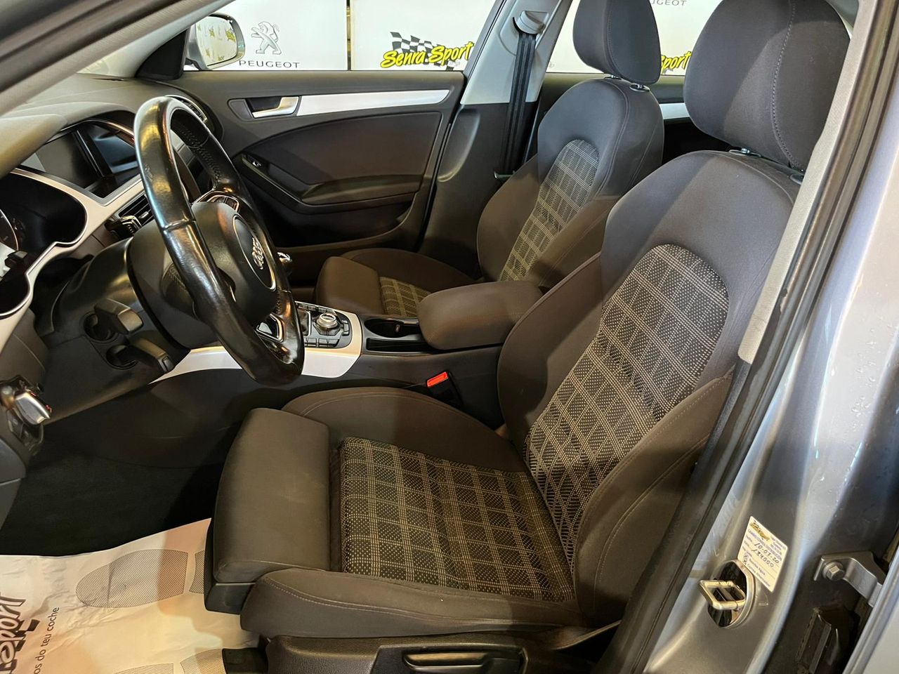 Audi A4 2.0 TDI 150CV S line edition SE PUEDE VER Y PROBAR EN SENRA SPORT (PEUGEOT) DUMBRIA - Foto 10