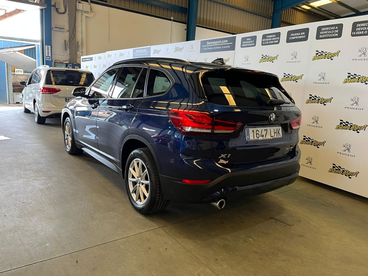 BMW X1 sDrive16d Business SE PUEDE VER Y PROBAR EN SENRA SPORT (PEUGEOT) DUMBRIA - Foto 7