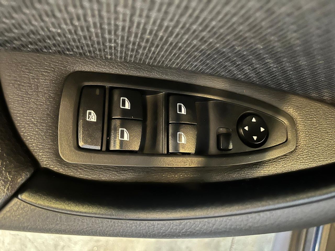 BMW X1 sDrive16d Business SE PUEDE VER Y PROBAR EN SENRA SPORT (PEUGEOT) DUMBRIA - Foto 22