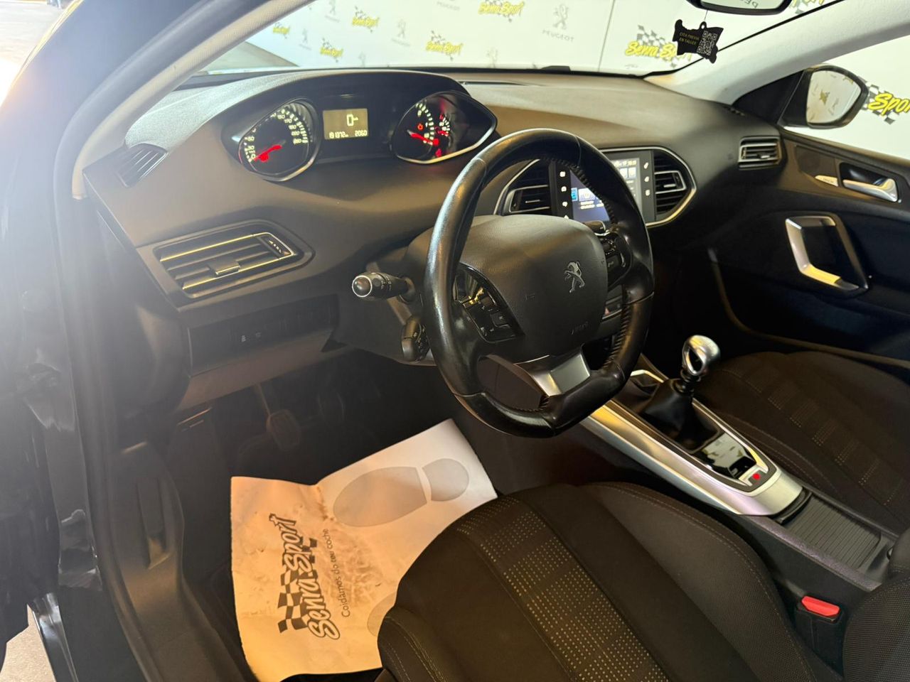 Peugeot 308 5p Allure 2.0 BlueHDi 150 SE PUEDE VER Y PROBAR EN SENRA SPORT (PEUGEOT) DUMBRIA - Foto 10