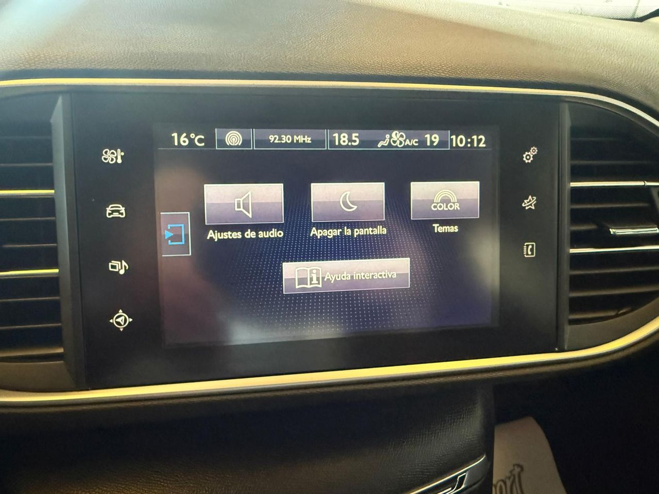 Peugeot 308 5p Allure 2.0 BlueHDi 150 SE PUEDE VER Y PROBAR EN SENRA SPORT (PEUGEOT) DUMBRIA - Foto 25