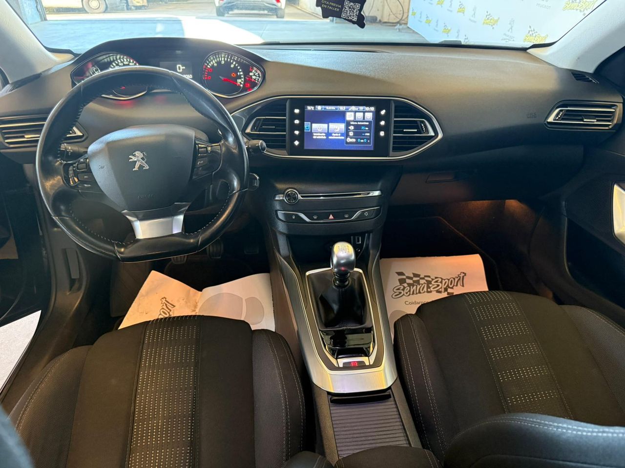 Peugeot 308 5p Allure 2.0 BlueHDi 150 SE PUEDE VER Y PROBAR EN SENRA SPORT (PEUGEOT) DUMBRIA - Foto 14