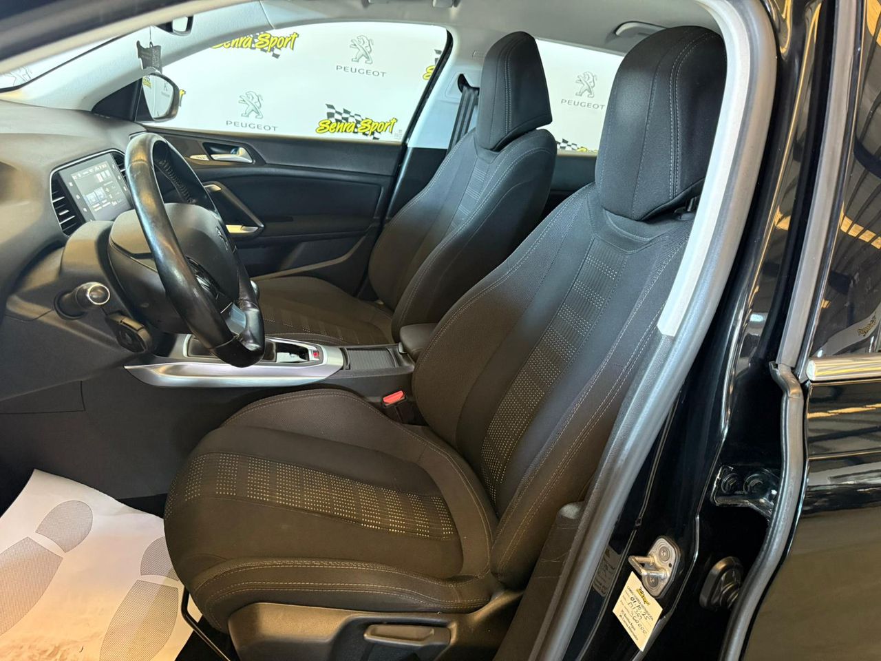 Peugeot 308 5p Allure 2.0 BlueHDi 150 SE PUEDE VER Y PROBAR EN SENRA SPORT (PEUGEOT) DUMBRIA - Foto 11