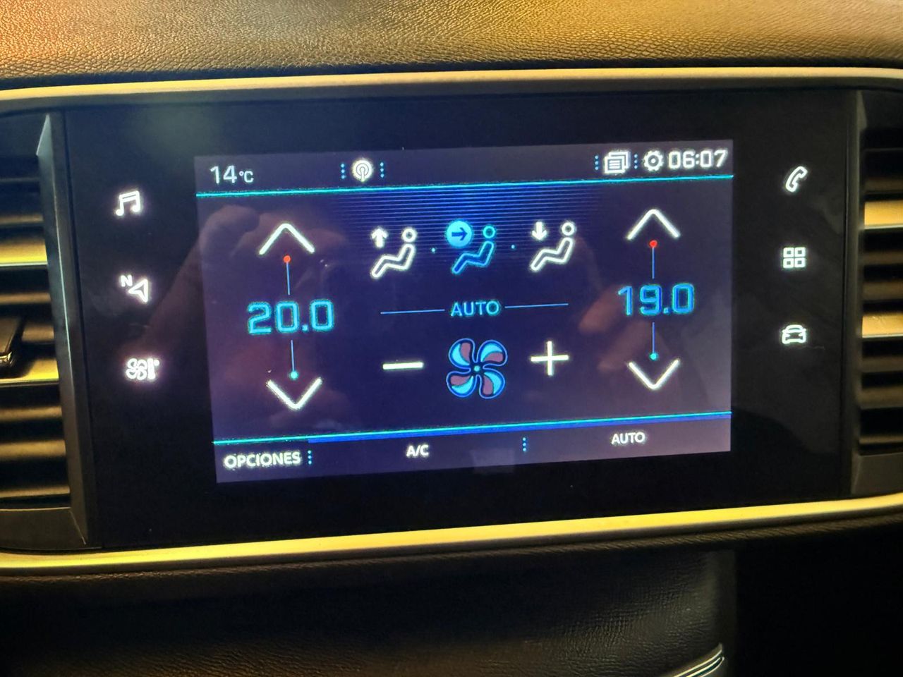 Peugeot 308 SW Allure Pack BlueHDI 130 S&S 12900 - Foto 26