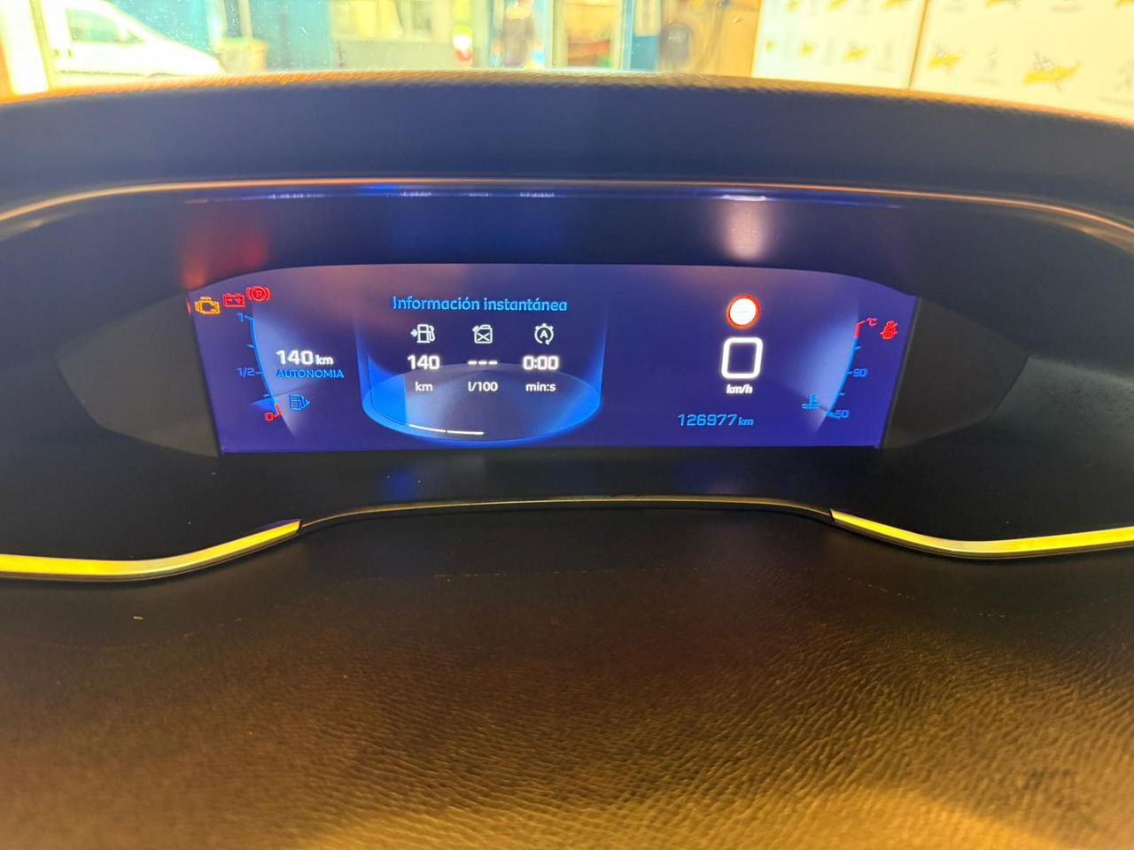 Peugeot 308 SW Allure Pack BlueHDI 130 S&S 12900 - Foto 28