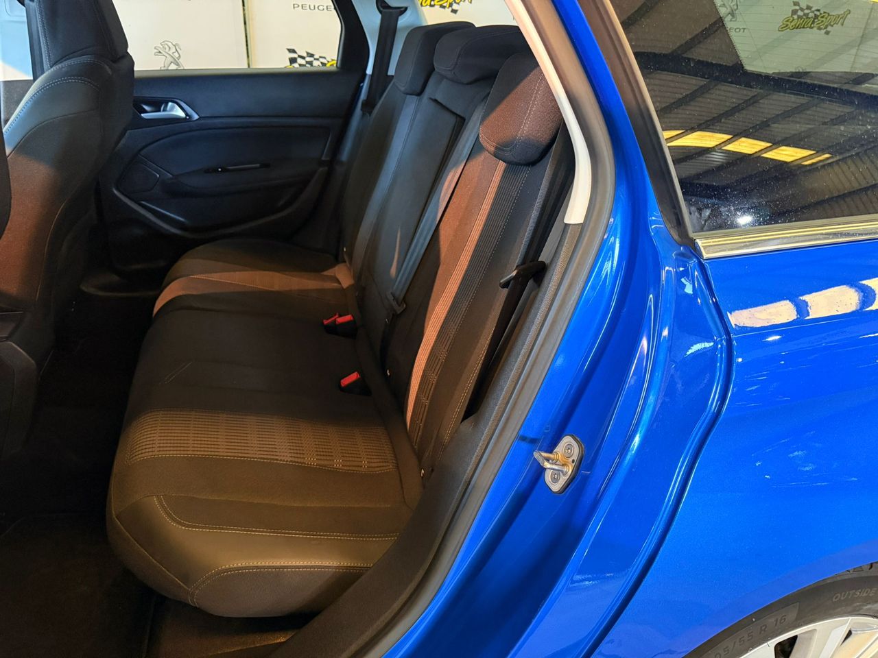 Peugeot 308 SW Allure Pack BlueHDI 130 S&S 12900 - Foto 13