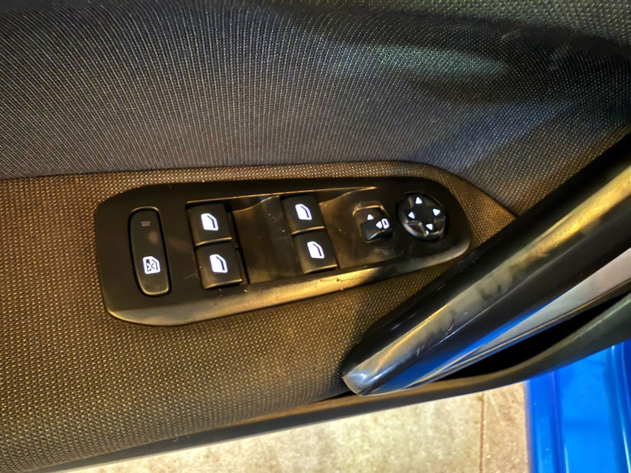 Peugeot 308 SW Allure Pack BlueHDI 130 S&S 12900 - Foto 15