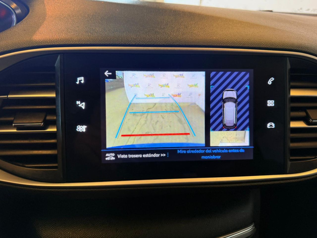 Peugeot 308 SW Allure Pack BlueHDI 130 S&S 12900 - Foto 30