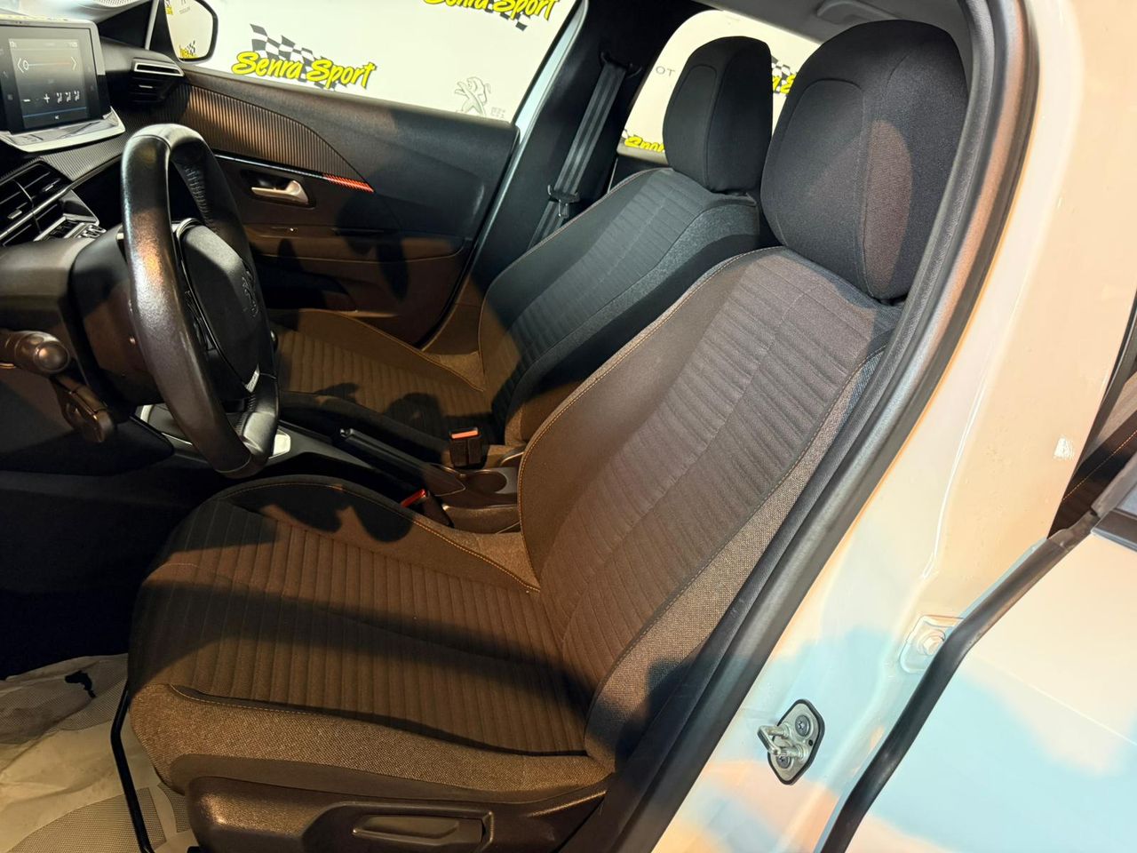 Peugeot 208 BlueHDi 73kW (100CV) Active Pack SE PUEDE VER Y PROBAR EN SENRA SPORT (PEUGEOT) DUMBRIA - Foto 9