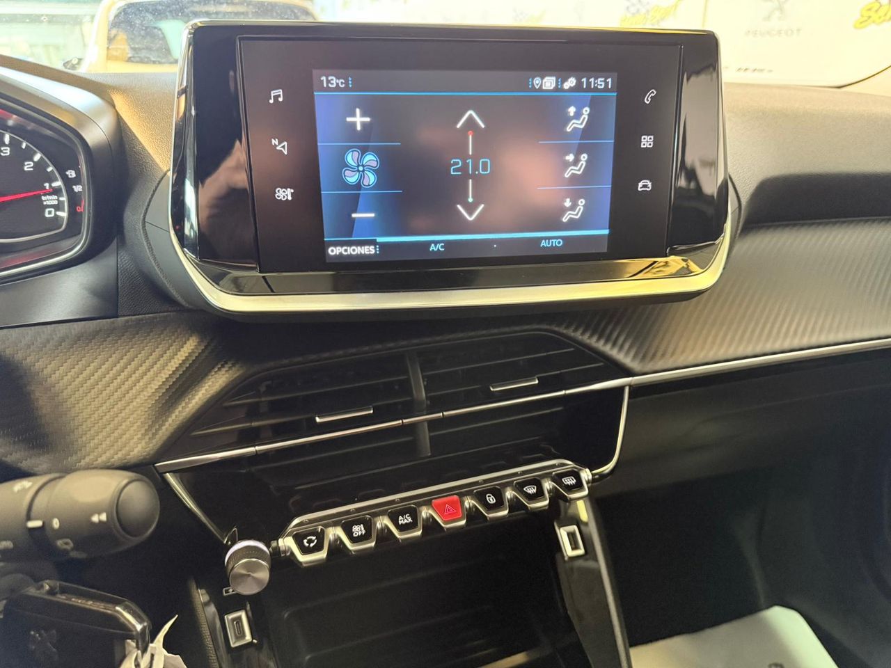 Peugeot 2008 Active Pack BlueHDI 81kW (110CV) SE PUEDE VER Y PROBAR EN SENRA SPORT (PEUGEOT) DUMBRIA - Foto 15