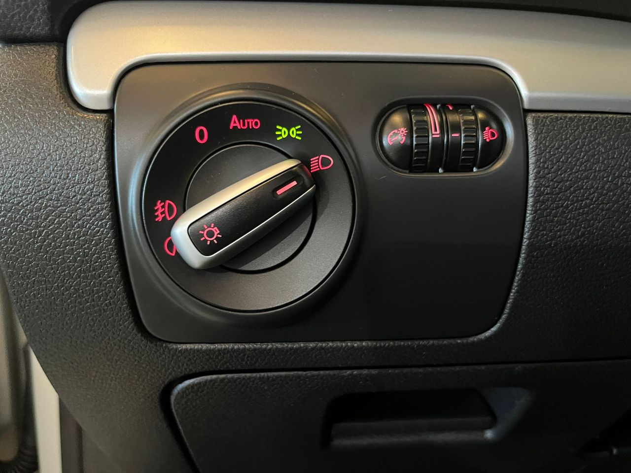 Volkswagen Golf VI 2.0 TDI 110cv DPF Sport - foto 20