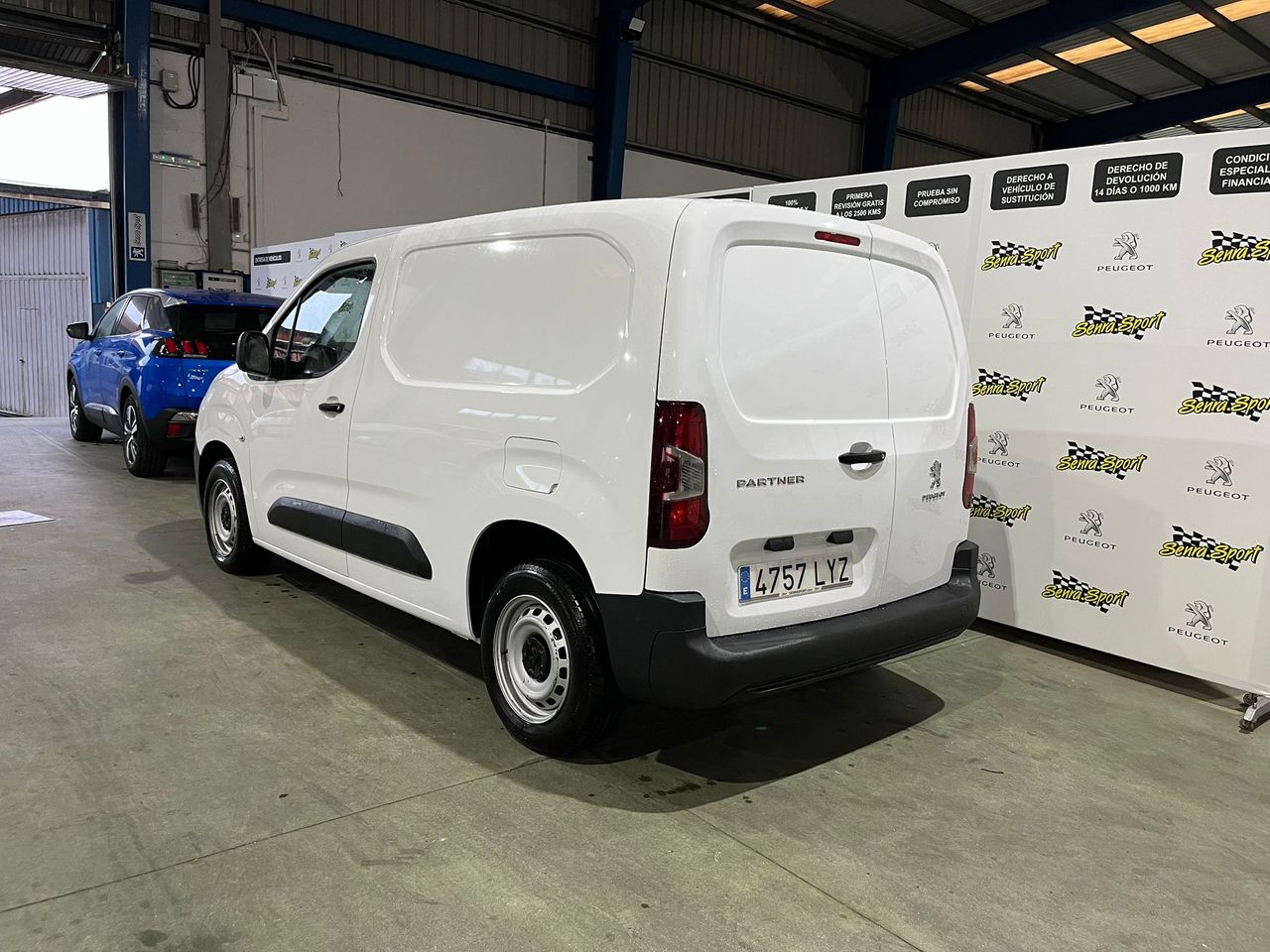 Peugeot Partner PRO STANDAR 100 CV - Foto 7